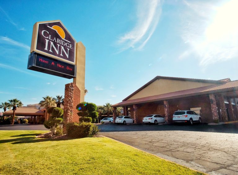 Claridge Inn outside