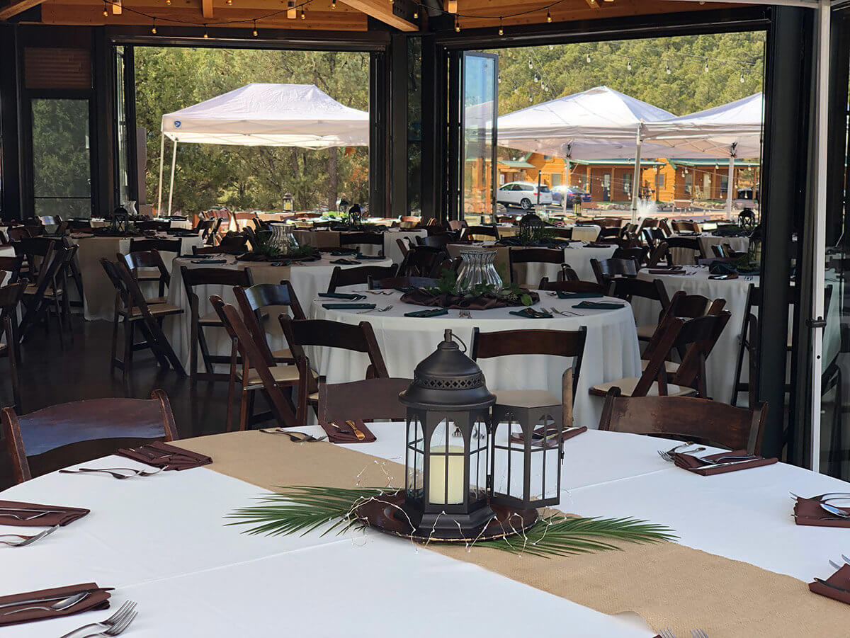 Banquet setting with round tables