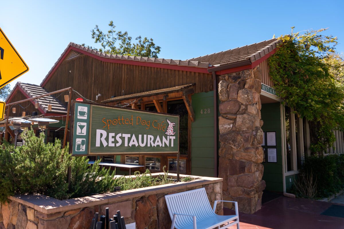 springdale spotted dog cafe 01